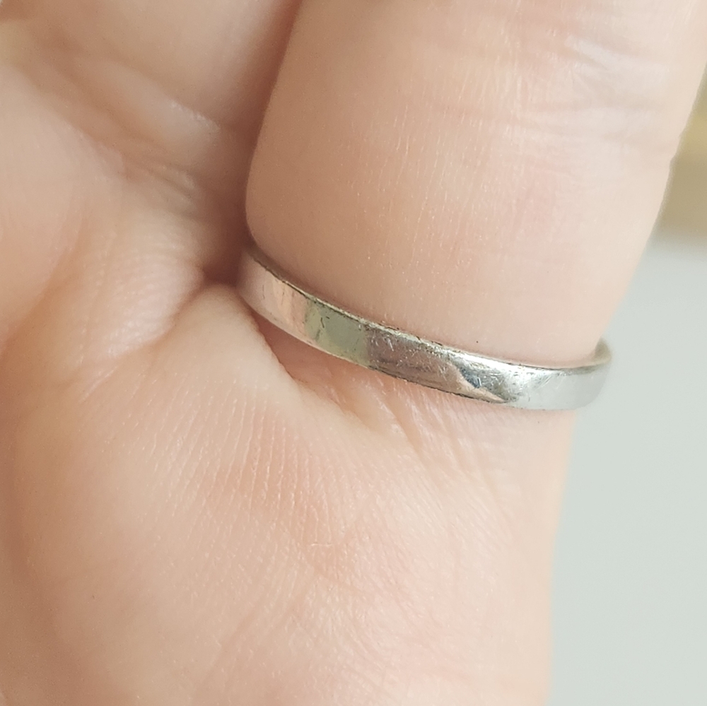 💰 SOLD 💰DIOR Bow CD Charm Silver Tone Ring Sz 6 - Picture 5 of 8